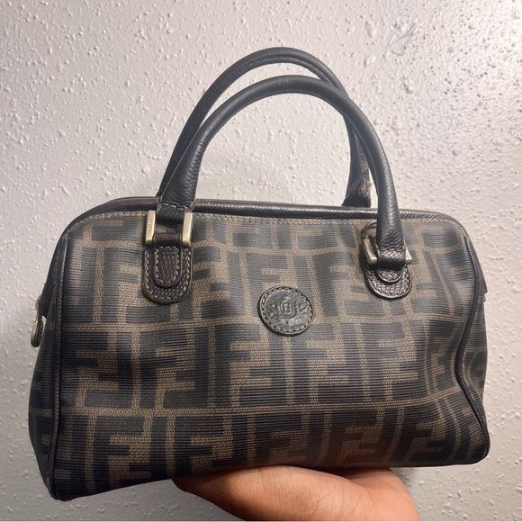 $870- Fendi Vintage Black and Brown Handbag RARE - Picture 1 of 16